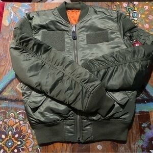 Really Clean Reversible Alpha Industries ma-1 Jacket Size Small